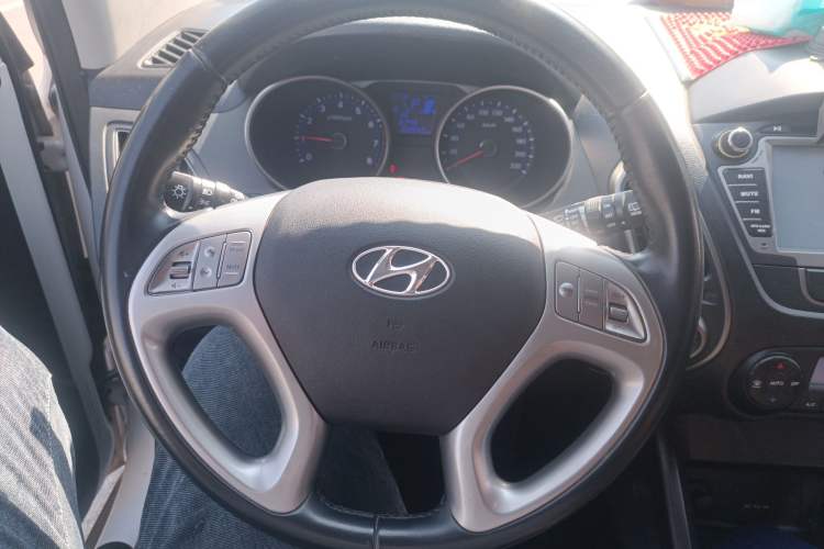 Used Hyundai ix35 2015 2.0L Automatic 2WD Smart Version China V Standard
