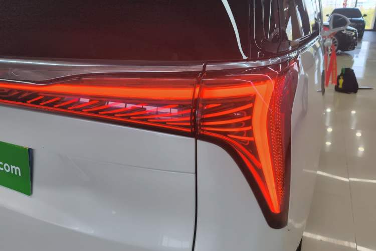 Used Buick Century 2023 2.0T Six-Seater Yinshi Edition
