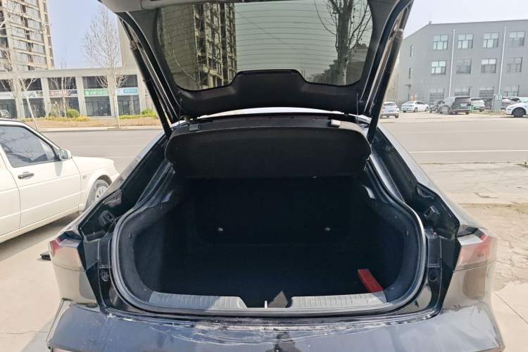 Used CHANGAN UNI-V 2022 1.5T Prestige Version