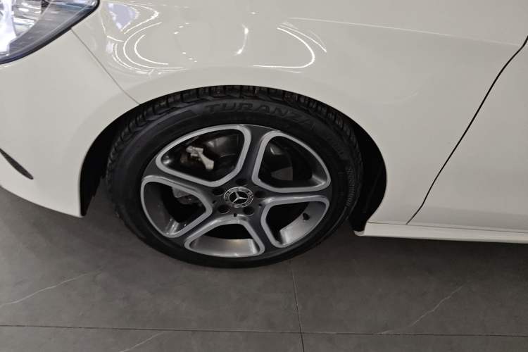 Used Mercedes-Benz CLA 2017 Facelifted CLA 180
