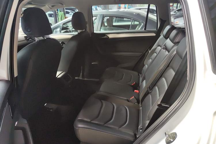 Used Volkswagen Tiguan L 2018 Revised Version 330TSI Automatic Two-Wheel Drive Comfort Edition
