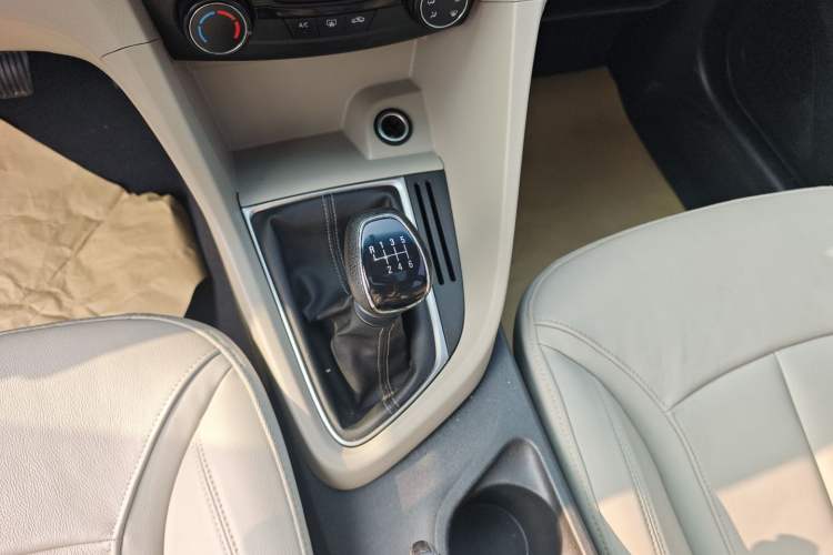 Used Buick GT 2018 15T Manual Elite Version China V Standard
