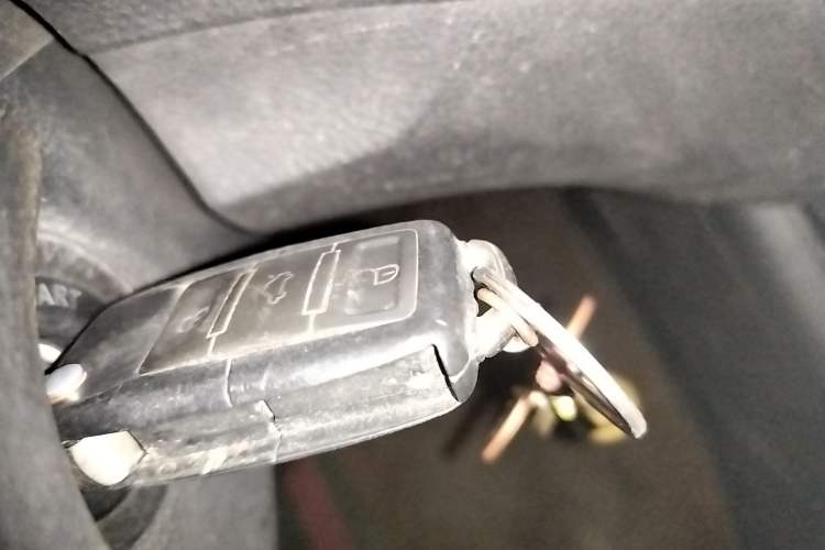 Used FORTHING Joyear X5 2013 1.6L Manual Luxury Model China IV Standard
