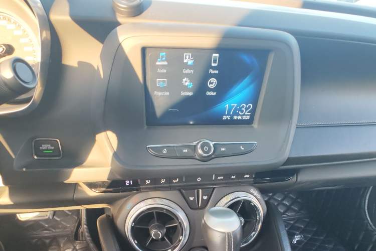 Used Chevrolet Camaro 2016 2.0T Automatic 1LT Hardtop Base Model—U.S. Specification