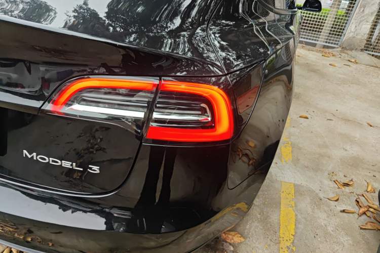 Used Tesla Model 3 2022 Rear-Wheel-Drive Version Right Rear Taillight