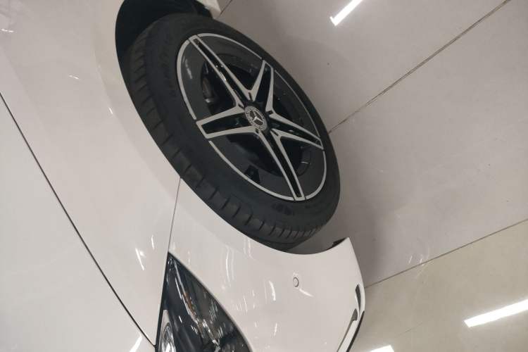 Used Mercedes-Benz C-Class 2023 Restyled C 260 L Night Edition Sports Version Left Front Wheel Hub