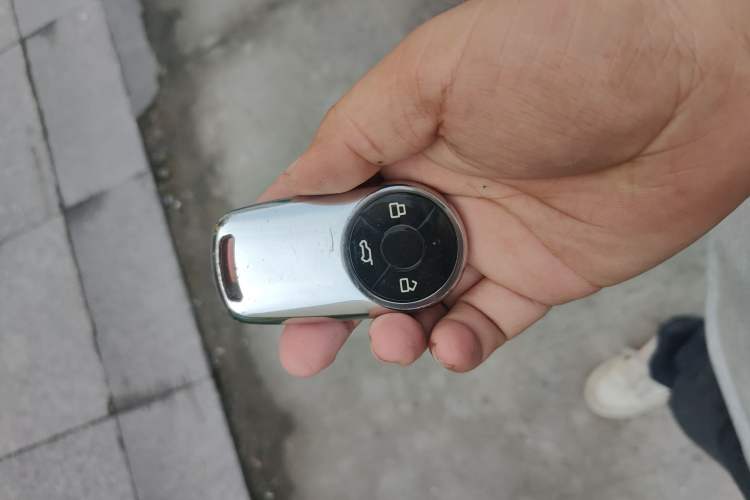 Used ORA Good Cat 2021 400km Standard Range Venus Edition Lithium Iron Phosphate Interior 1