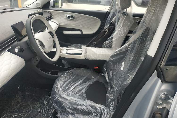 Used Dongfeng NAMMI 01 2024 New Edition 330 Plus Smart+
