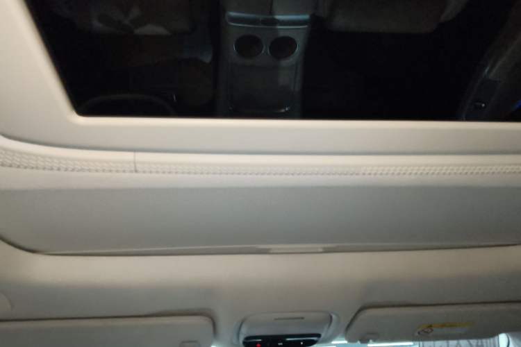 Used XPeng X9 2024 702 Ultra-Long Range Pro Headliner