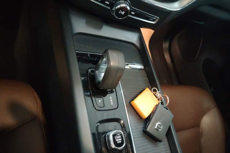 Used Volvo XC60 2022 B5 4x4 Zhiyi Luxury Edition
