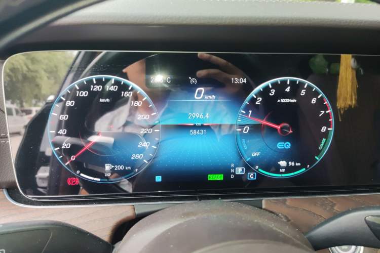 Used Mercedes-Benz E-Class New Energy 2022 Second Facelift E 350 e L Plug-in Hybrid Sedan Instrument Cluster