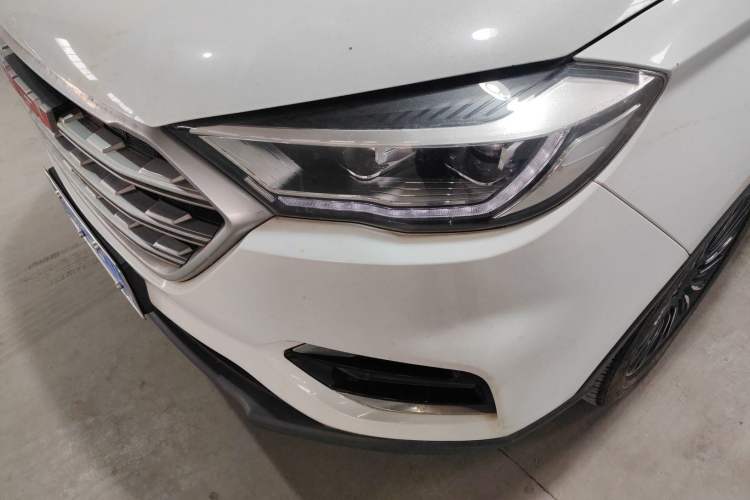 Used Sinotruk VGV U70 2020 1.5T Automatic Smart Luxury 7-Seater Left Front Headlight