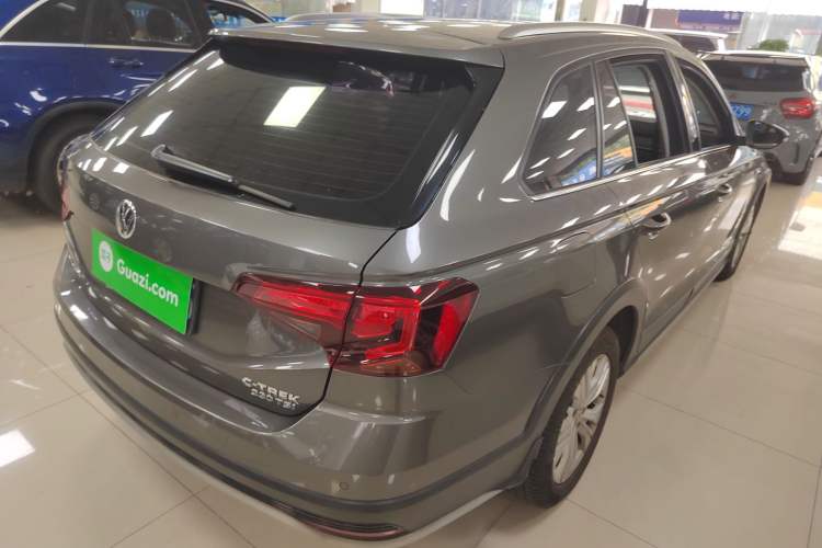 Used Volkswagen C-TREK 2017 230TSI DSG Comfort Version
