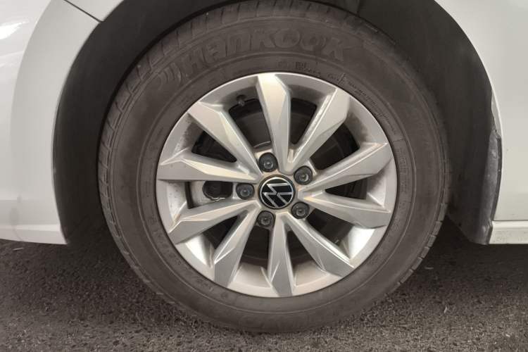 Used Volkswagen Bora 2023 1.5L Automatic Changer Limited Edition Exterior 4