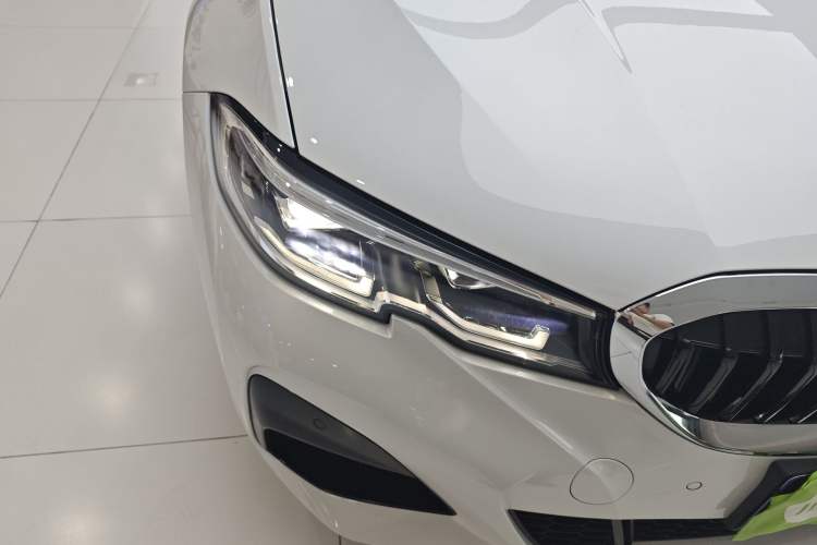 Used BMW 3 Series 2022 Restyled 320Li M Sport Package Right Front Headlight