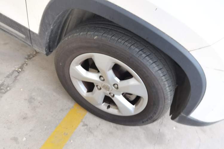 Used Baojun 510 2017 1.5L Manual Fashion Model
