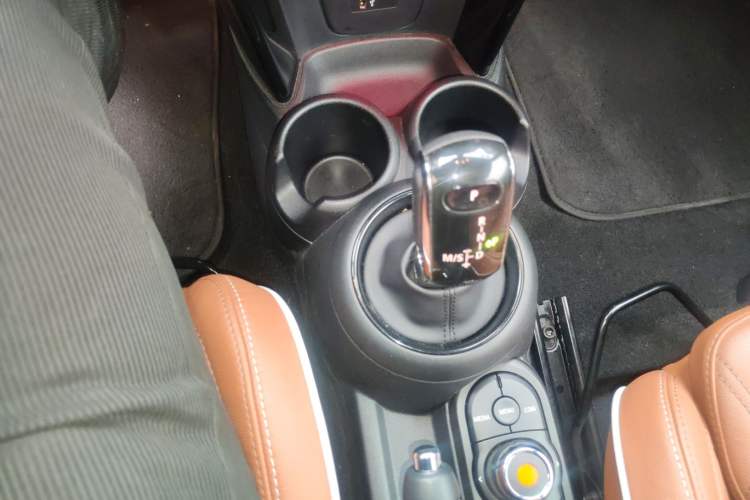 Used MINI 2019 1.5T COOPER CABRIO Artist Gear Lever