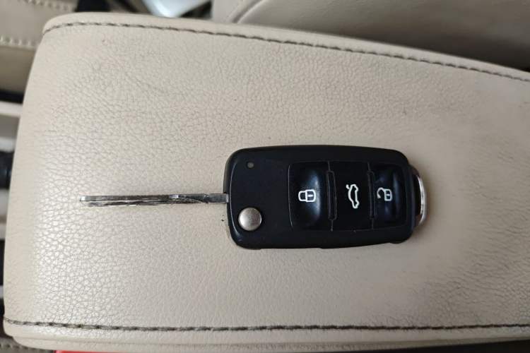 Used Volkswagen Lavida 2013 Revised Version 1.4 TSI DSG Comfort Edition Vehicle Key