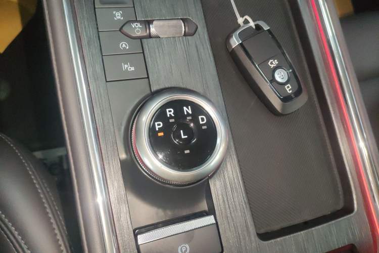 Used Ford Mondeo 2025 2.0T EcoBoost Ultimate Edition Gear Lever