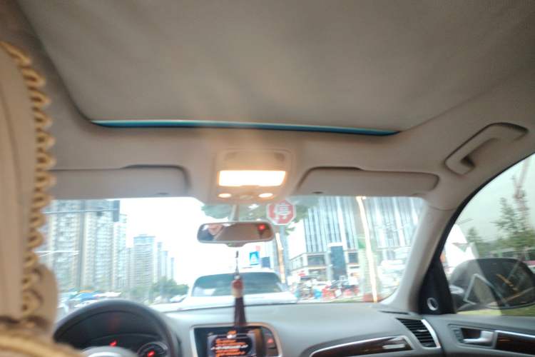 Used Audi Q5 2012 2.0TFSI Comfort Version Headliner