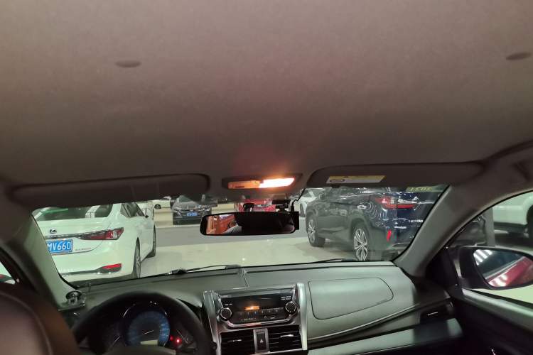 Used Toyota YARiS L Zhi Xuan 2015 1.5E Automatic Charm Edition