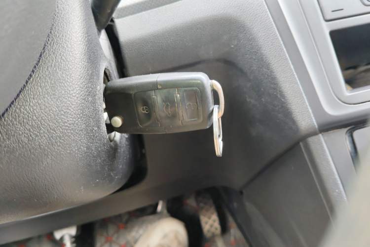 Used Volkswagen Jetta 2015 1.6L Automatic Fashion Model
