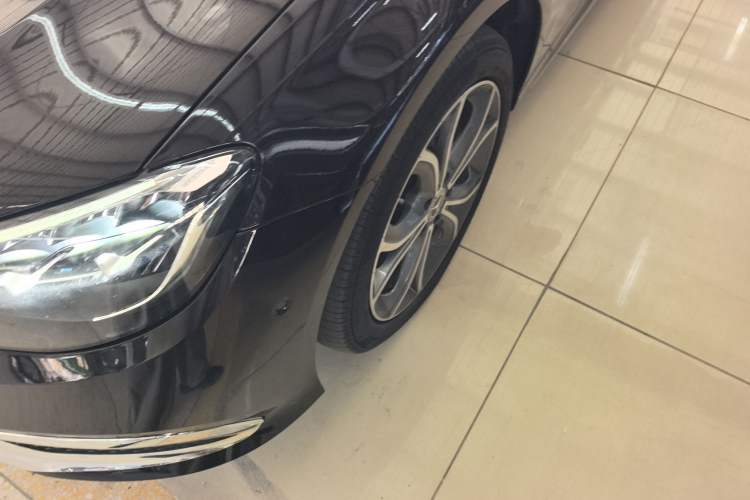 Used Mercedes-Benz E-Class 2022 Revised Version E 300 L Sporty and Stylish Edition