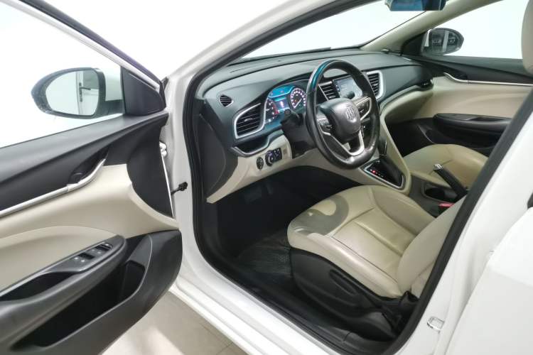 Used Buick GT 2018 15T Dual-Clutch Elite Model China V Standard