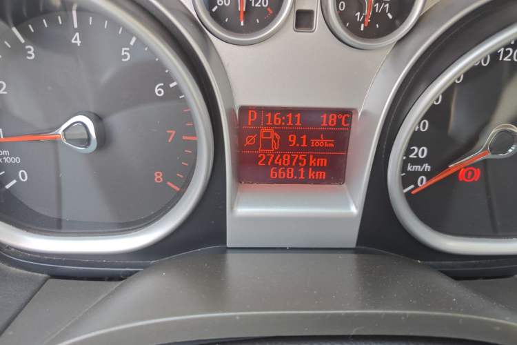 Used Ford Focus 2011 Hatchback 1.8L Automatic Fashion Edition
