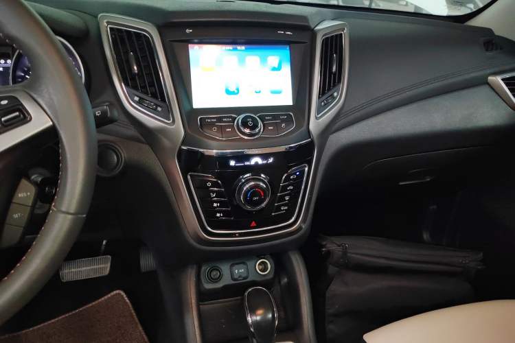 Used Changan CS35 2017 1.6L Automatic Luxury Model
