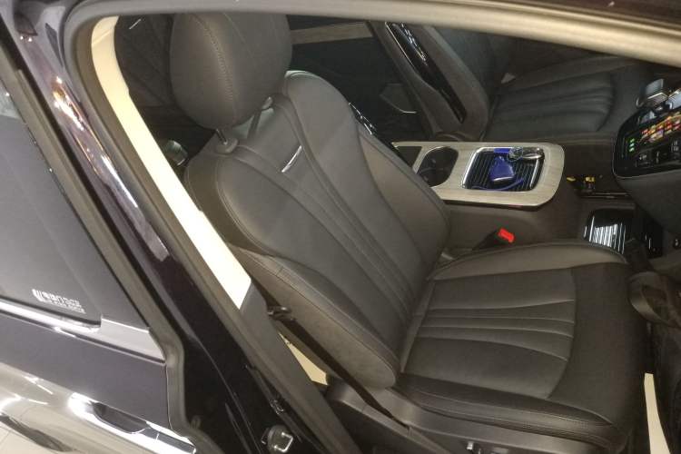 Used Hongqi HQ9 PHEV 2024 2.0T Four-Wheel Drive Business Edition
