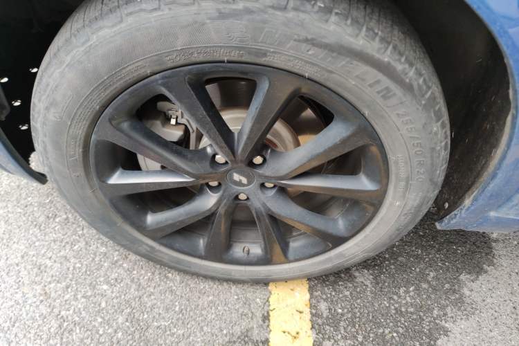 Used Li Auto ONE 2020 Range-Extended 7-Seater Version Left Front Wheel Hub