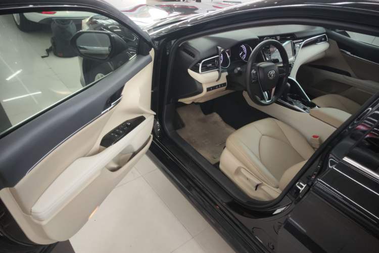 Used Toyota Camry 2019 2.0E Elite Edition China VI Standard Driver Seat