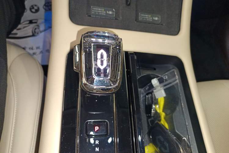 Used Hima AITO M7 2024 1.5T Four-Wheel Drive Plus Version 5 Seats Gear Lever