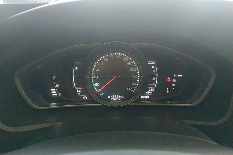 Used Volvo V40 2017 T3 Smart Edition