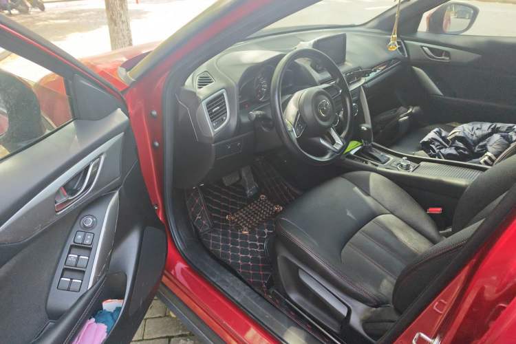 Used Mazda CX-4 2018 2.0L Automatic Two-Wheel Drive Blue Sky Dynamic Version China V Standard