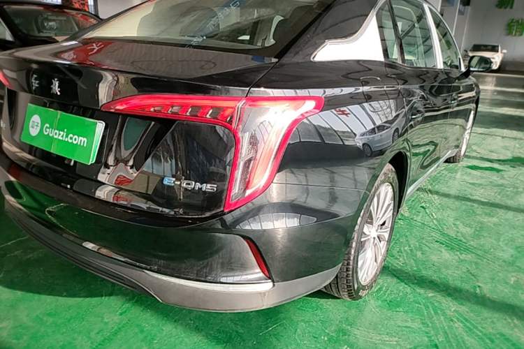 Used Hongqi E-QM5 2022 431 km Charge & Enjoy Edition
