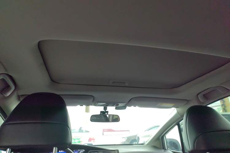 Used Honda Jade 2017 1.8L automatic Comfort version 5 seats
