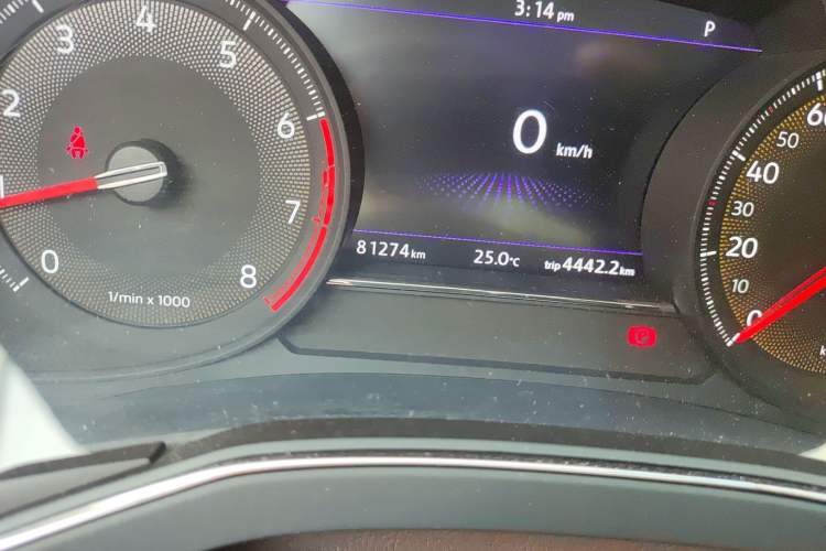 Used Volkswagen Phideon 2021 380TSI Luxury Edition Odometer Close Up