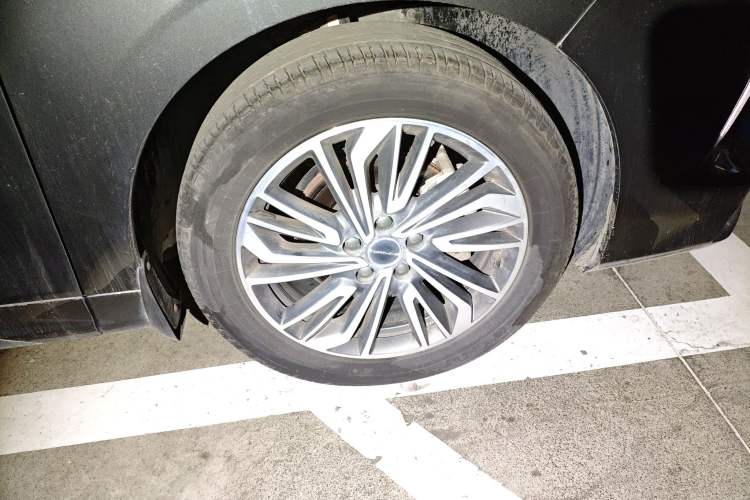 Used FORTHING Yacht 2022 1.5T DCT Chasing-the-Waves Edition