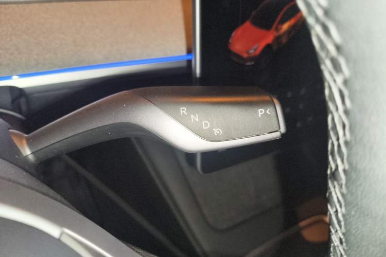 Used Tesla Model Y 2024 Long-Range All-Wheel-Drive Version