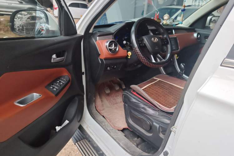 Used HYOSOW S3 2016 S3L 1.5L Manual Prestige Edition
