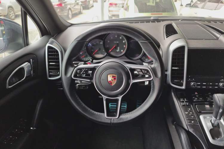 Used Porsche Cayenne 2016 Cayenne 3.0T Steering Wheel