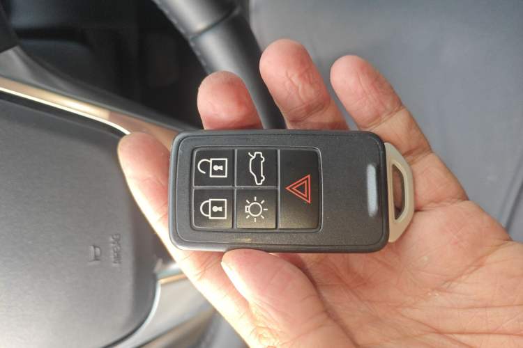 Used Volvo XC60 2017 T5 Smart Upgrade Edition
