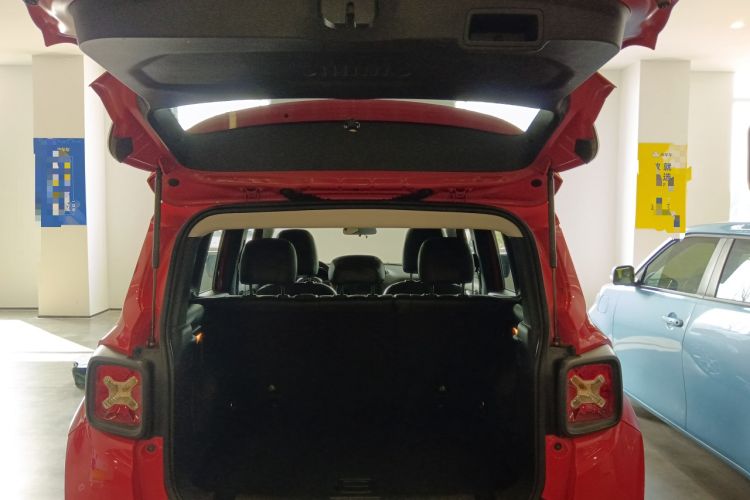 Used Jeep Renegade 2017 180T Automatic High-Energy Version