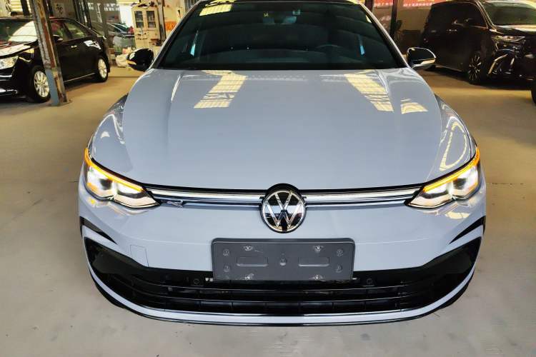 Used Volkswagen Golf 2023 Facelift 280TSI DSG R-Line Lite