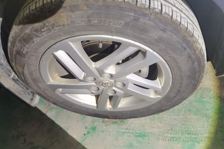 Used Venucia T60 2020 1.6L CVT Smart Drive Version China VI Standard
