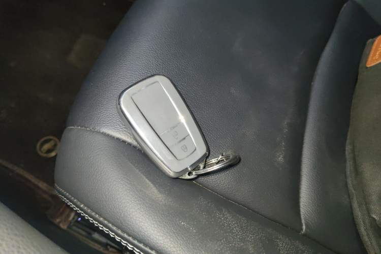 Used Toyota RAV4 2022 2.0L CVT Two-Wheel Drive Fashion Plus Edition
