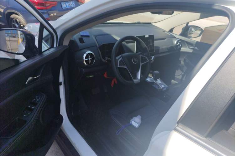 Used BYD Yuan New Energy 2019 EV535 Smart Connect Trendsetting Model
