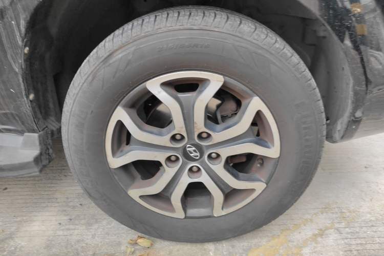 Used Hyundai Tucson 2013 2.0L Manual Two-Wheel Drive Fashion Edition